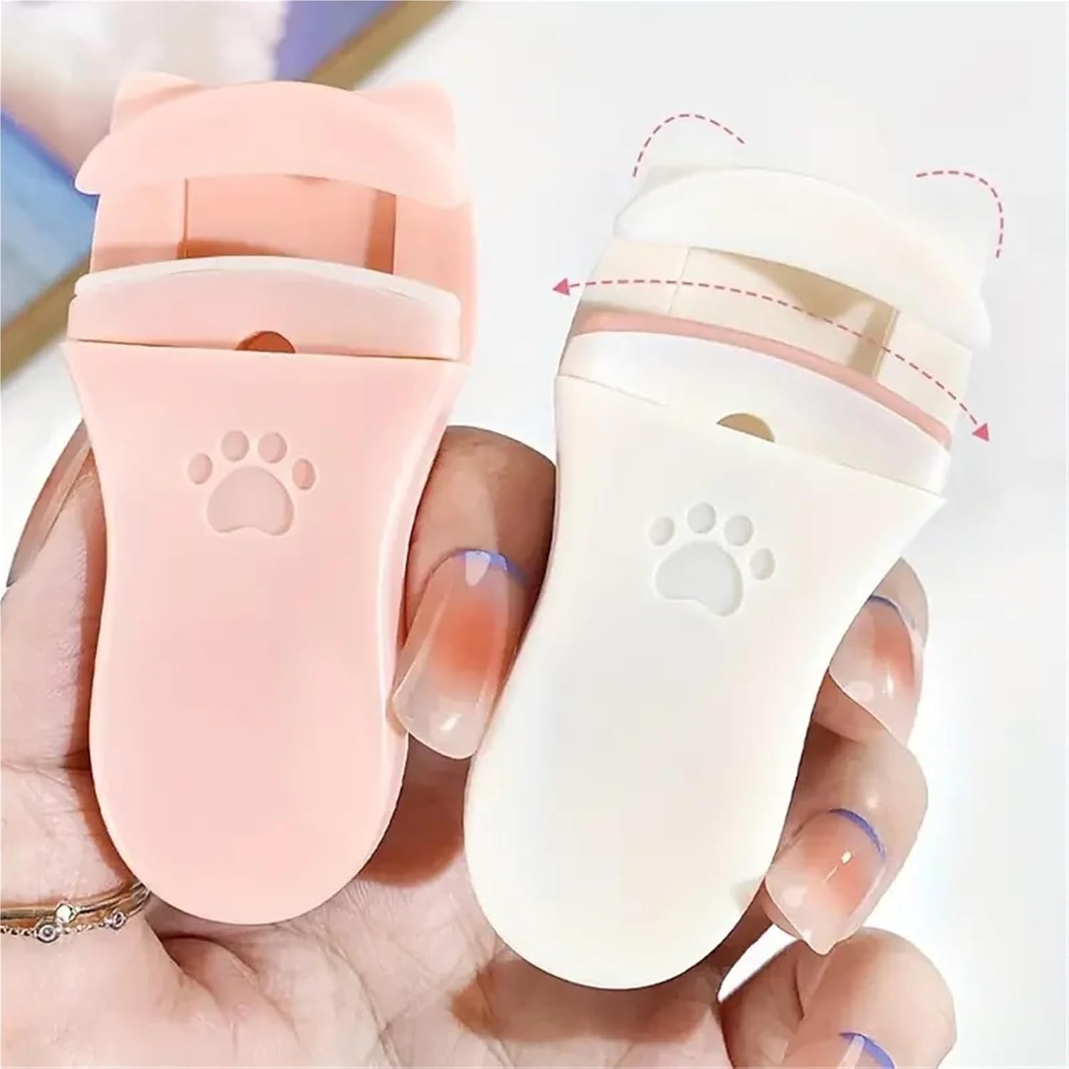 Cute Cat-Shaped Mini Eyelash Curler, Manual No Battery Required with Secure Grip for Curl Professional Makeup Tool