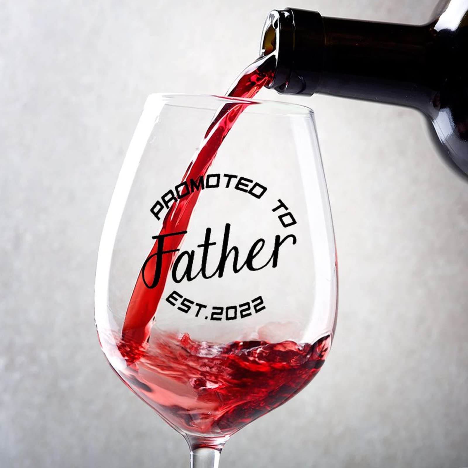 Verres à vin amusants femme et homme pour célébrer les vacances en famille