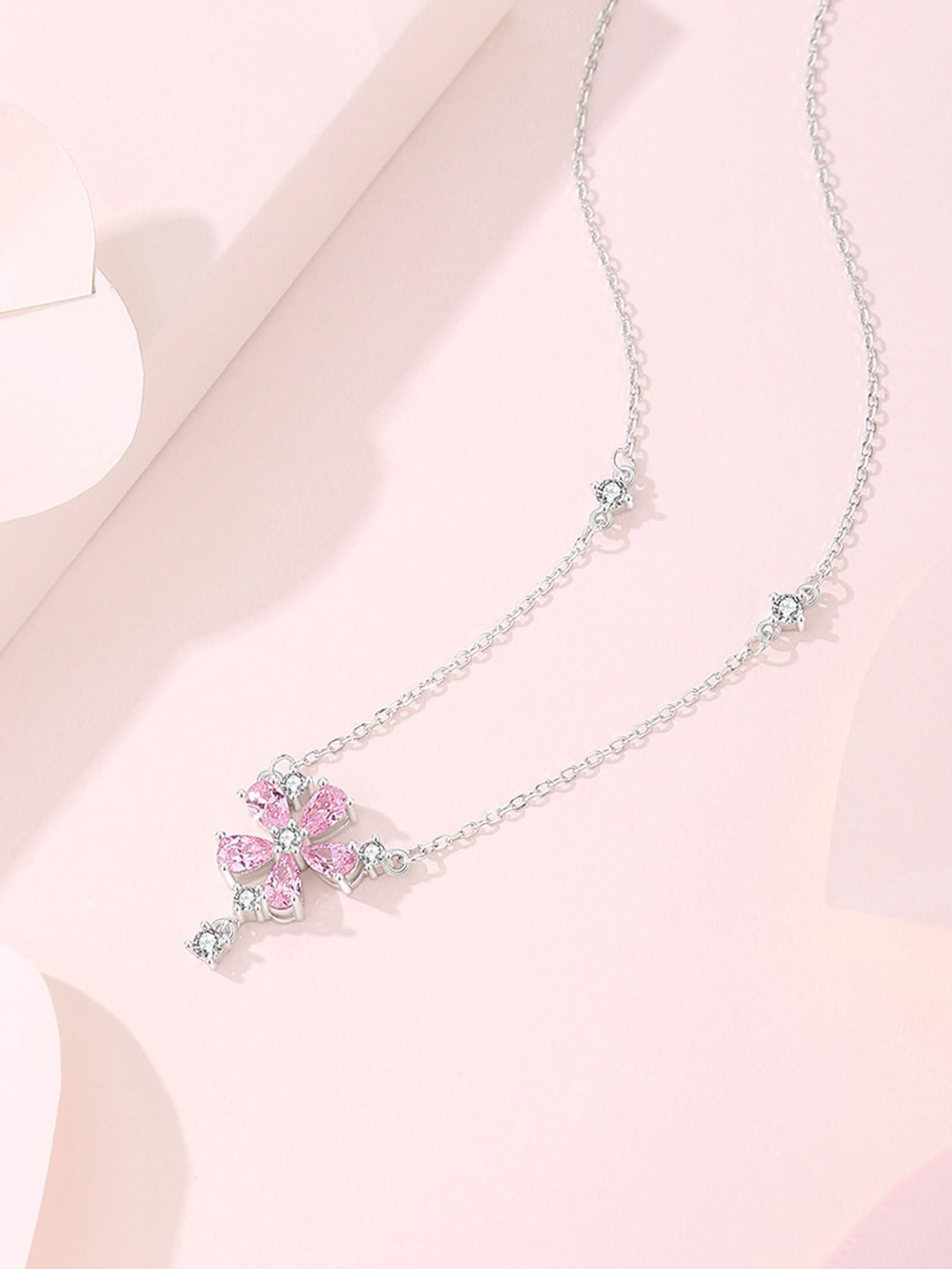 Collar con colgante de oro blanco de 9 Kt/14 Kt/18 quilates para mujer, flor con zafiro rosa y moissanita de 1,5 quilates, cadena de collar rosa plateado para mujer