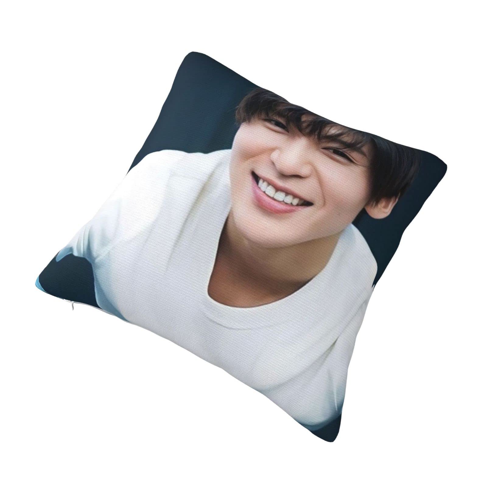 ひろこ★Man目黒蓮クッションカバー1580円 🈹 7%OFF ⇒￥1,389 税込】Snowman 目黒蓮 クッションカバー