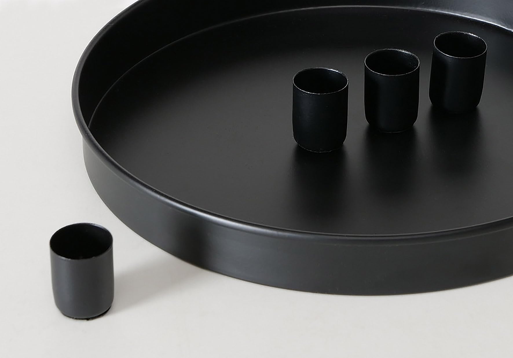 Plateau rond pour bougies à tige - 25 cm - Plateau avec 4 bougeoirs magnétiques pour bougies à tige - Plateau - Décoration de l'Avent - Décoration de table de Noël (B