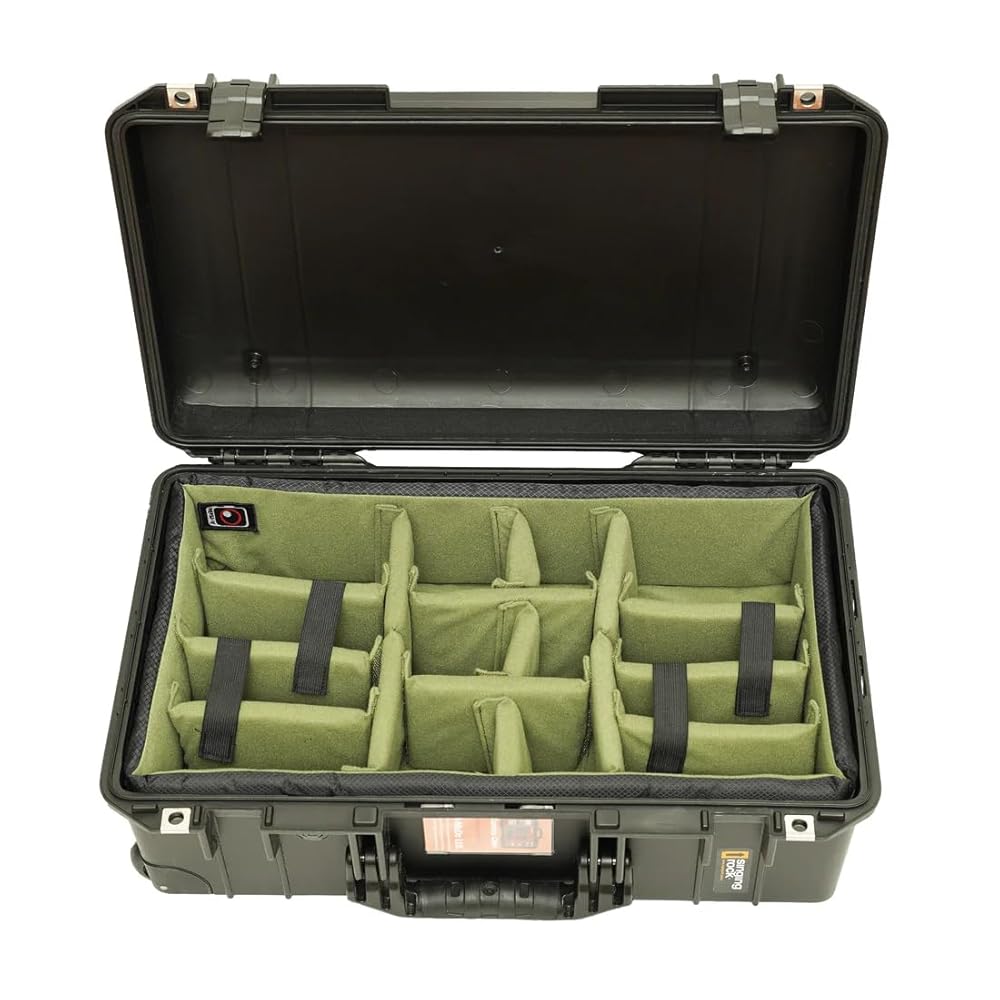 PELICAN 1510 パッド付き Pelican 1510 Case Black with Blue Handles & Latches