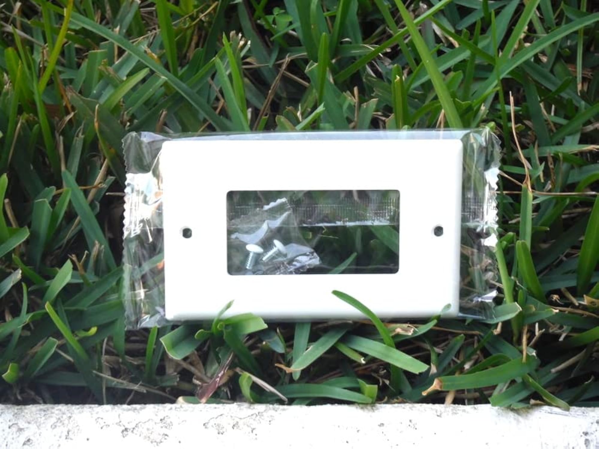 15 Amp Decorator Receptacle Duplex Wall Outlet Plate Cover