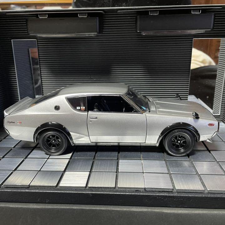 Amazon | 京商 1/18 日産 スカイライン 2000GT-R(KPGC110) | ミニカー
