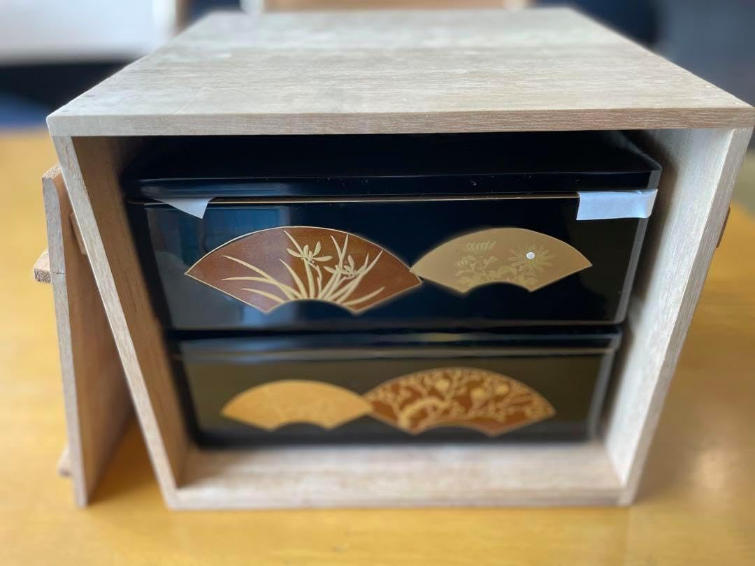 黒漆塗り沈金重箱 輪島塗り 黒漆塗り沈金重箱 金蒔絵 5重 高級 790