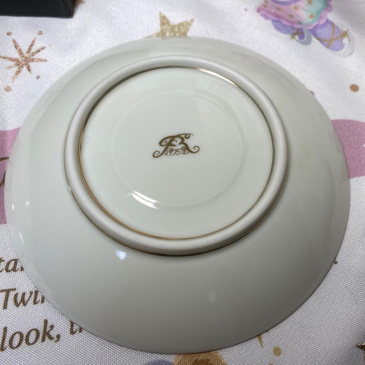 ロイヤル 伊万里 カップ＆ソーサー 2客セット 箱入り Amazon | ロイヤル 伊万里 カップ＆ソーサー 2客セット 箱入り
