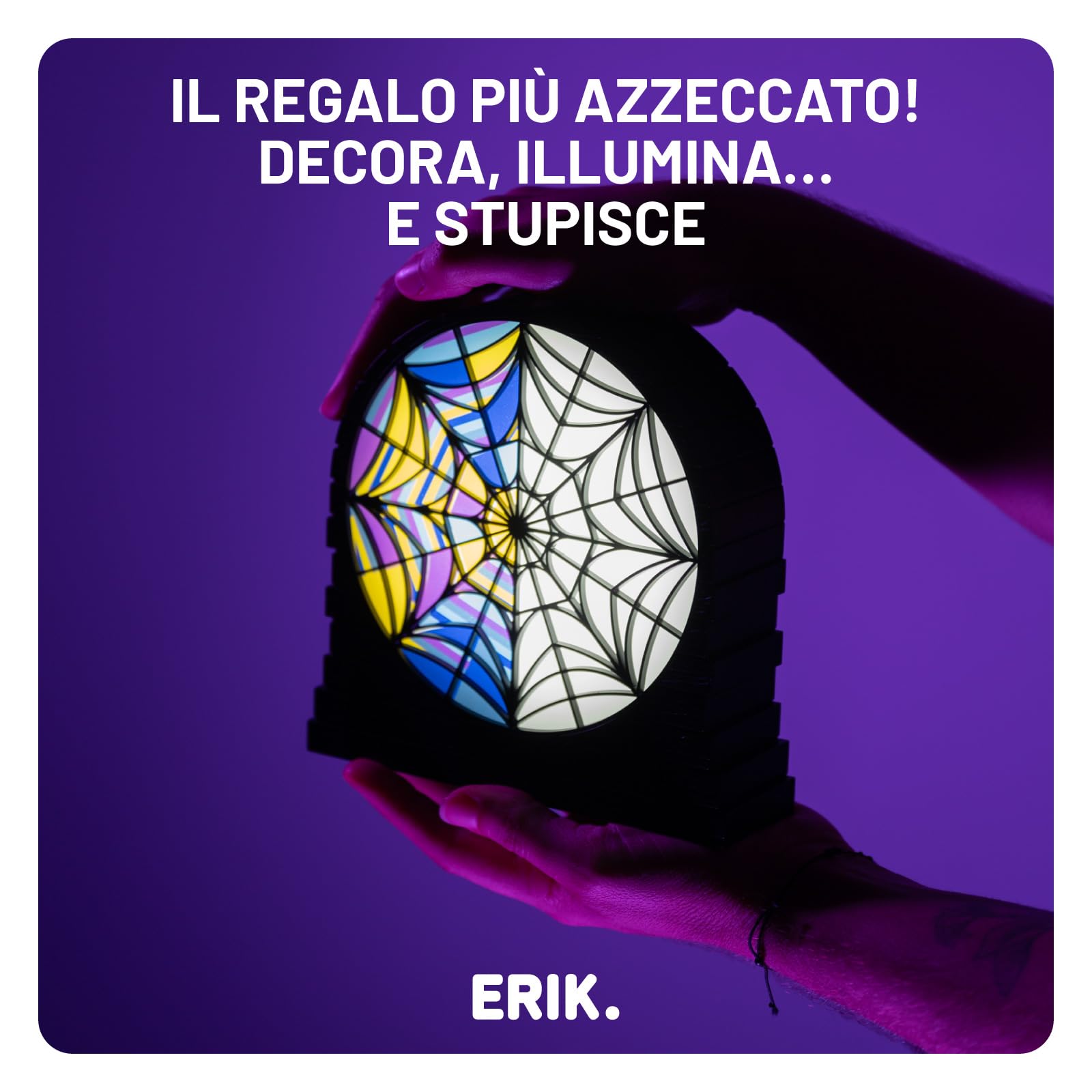 Grupo Erik Lampada Mercoledì Addams - Lampada da Comodino o da Tavolo LED Gaming con Cavo USB o Batterie AAA | Luce Notturna Wednesday Addams 16,7 x 17 x 4,7 cm
