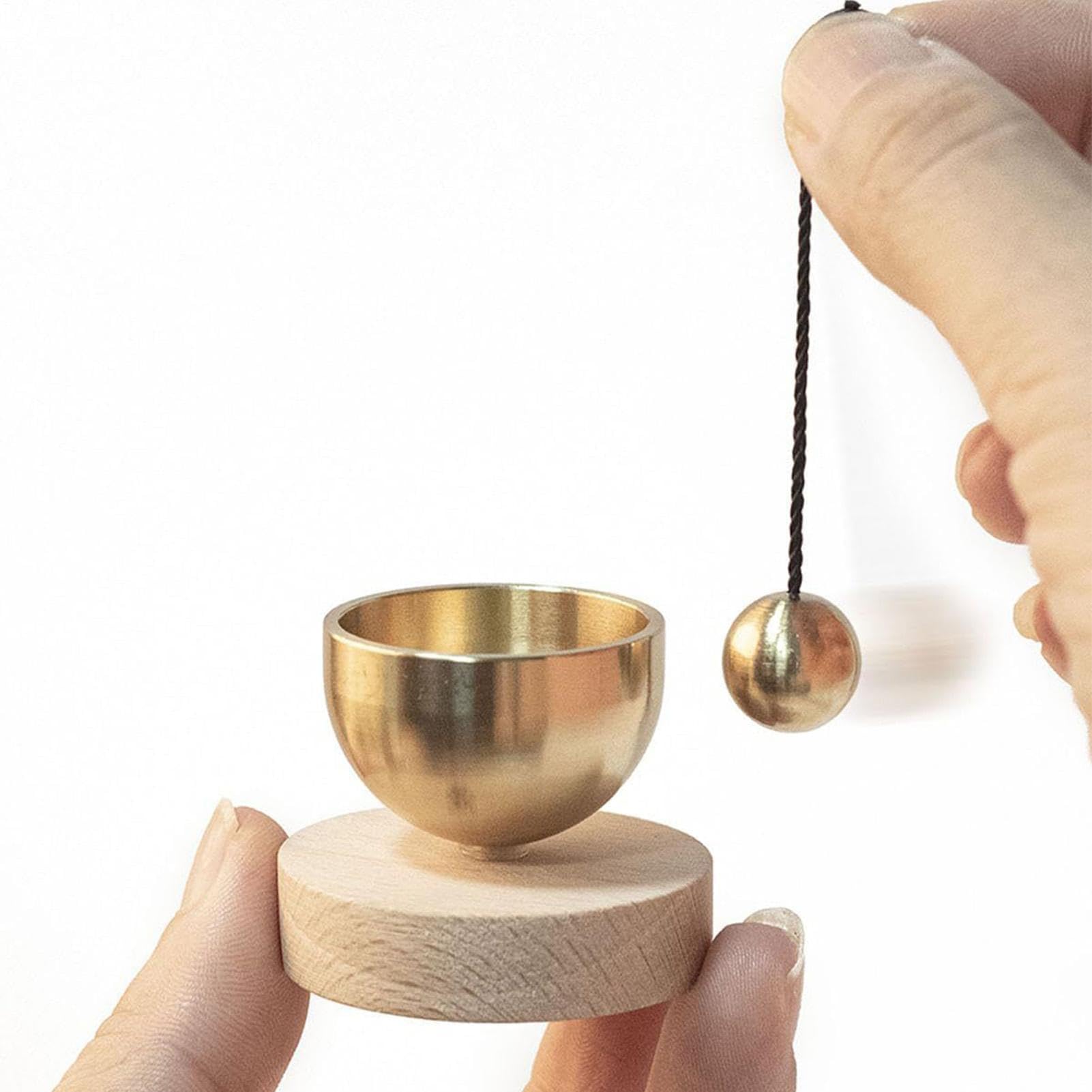 Amazon | シンギングボウル 頌鉢 瞑想道具 小さな木製台座付きチャイム