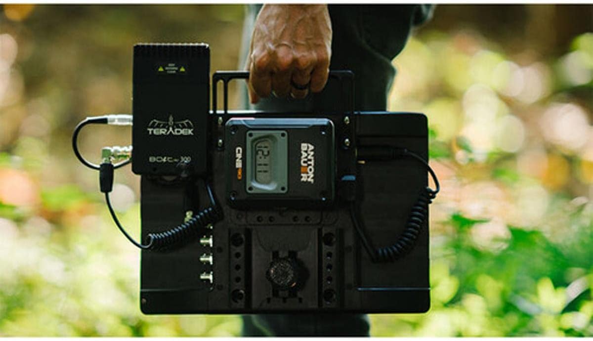 SmallHD 1303 HDR Production Monitor with 13-Inch IPS LCD Display, 1920x1080 Resolutions, 1500 nits Brightness, SDI and HDMI Inputs and Outputs, Ideal for 1st AC's and Focus Pullers