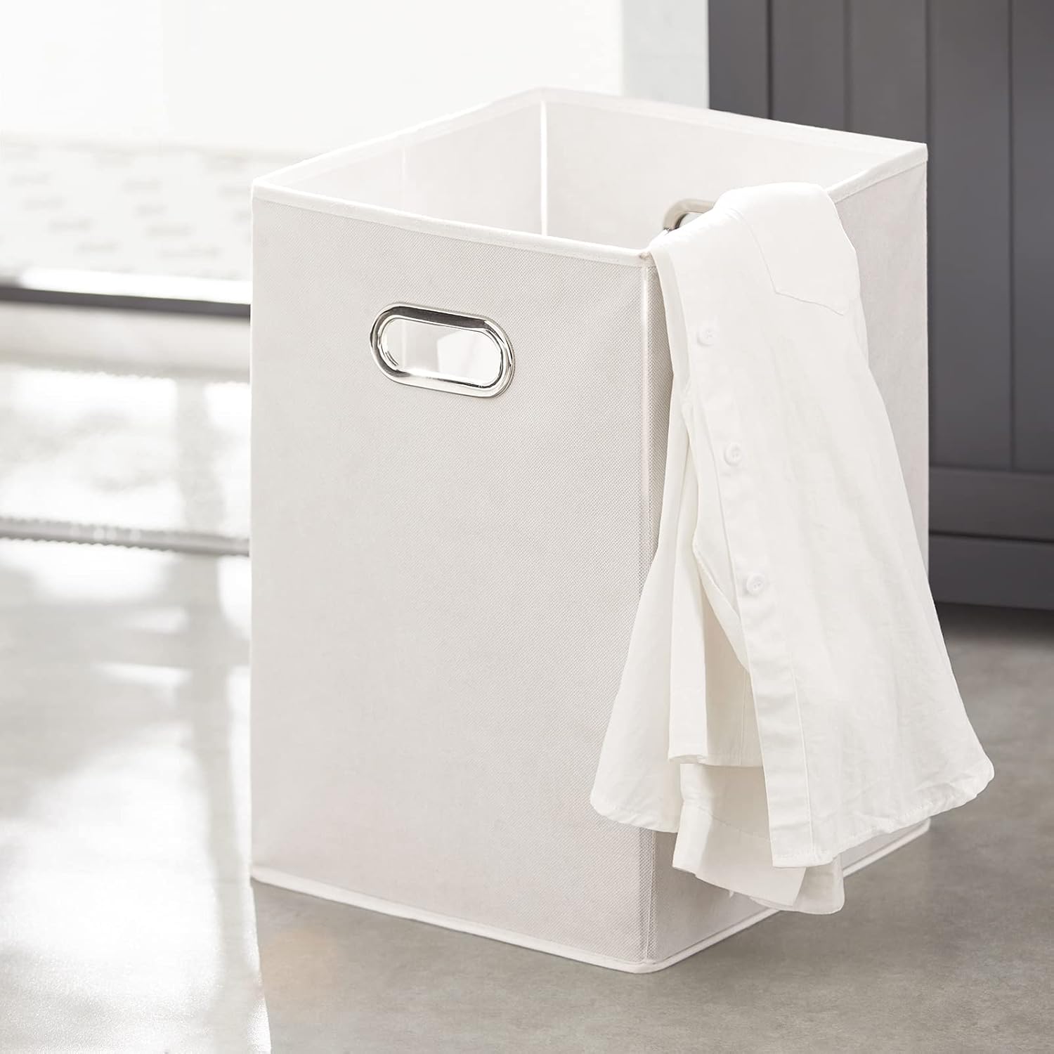Removable laundry bag from the SoBuy cabinet