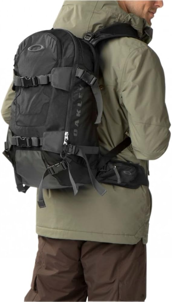 oakley snowmad backpack