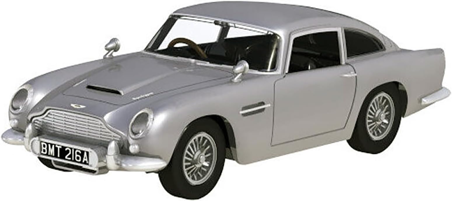 Die Cast model JAMES BOND 007 Auto ASTON MARTIN DB5 - Scale 1:24 - length 19 cm - White