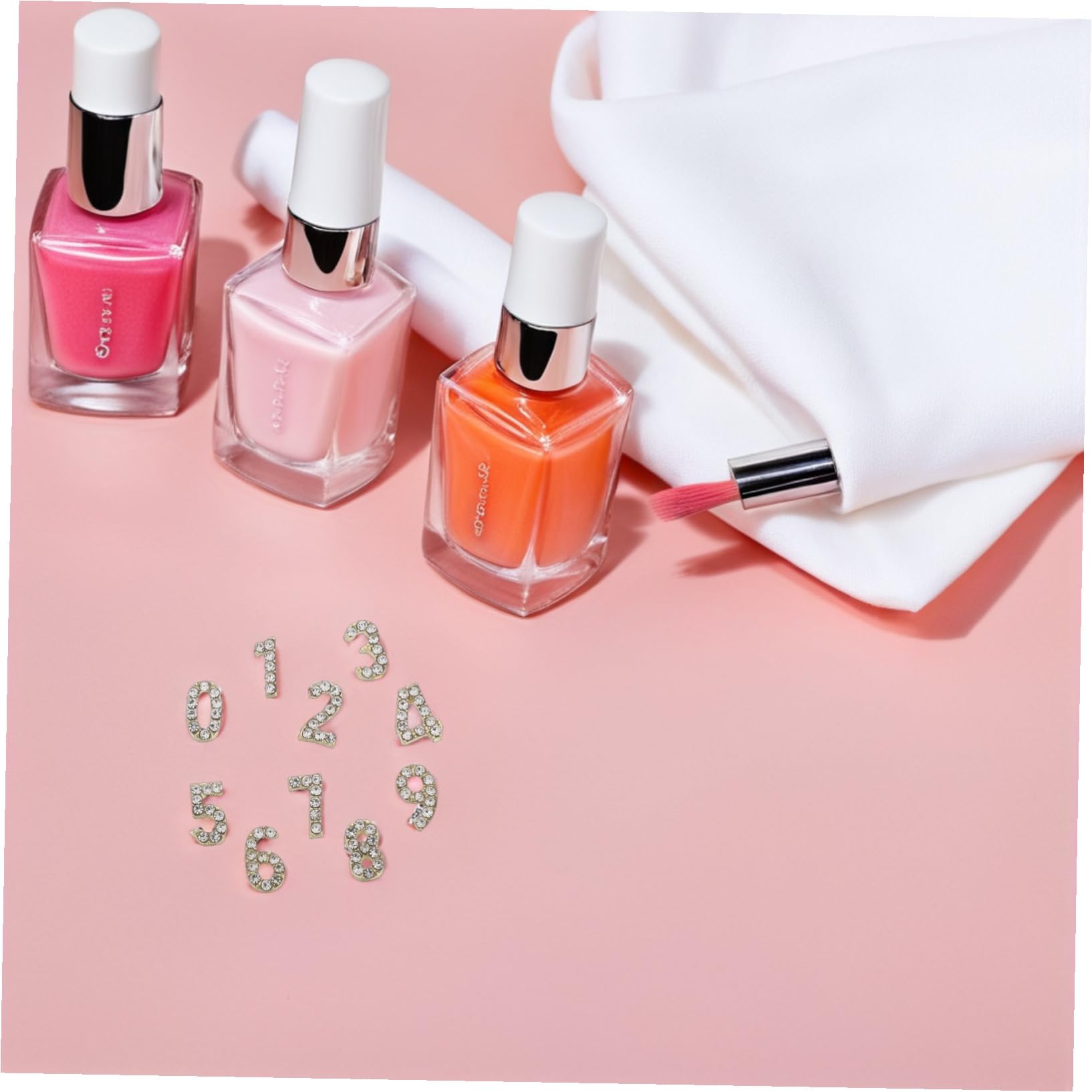 Hemobllo 100 Pezzi Charms Numerici per Unghie in Ferro con Cristalli Flatback Gioielli Nail Art Brillanti per Decorazioni Manicure Fai da Te e Occasioni Speciali