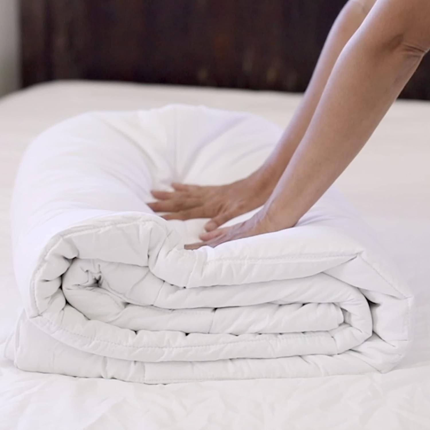 Silk Bedding Direct. Mulberry Silk/Microfiber (Blended) Filled Duvet Insert. Spring/Fall (9 Tog). King, 104" x 90". A Hypoallergenic Haven, for Cleanliness and Comfort Every Night.