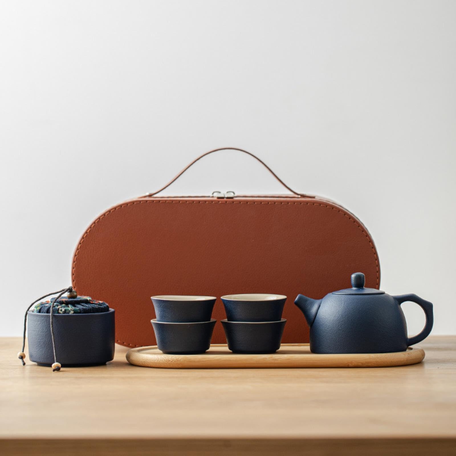 Set da tè da viaggio all'aperto portatile attività aziendale teiera in ceramica anti scottatura set da tè verde una pentola con quattro tazze+piatto da tè+lattina da tè+sacchetto blu