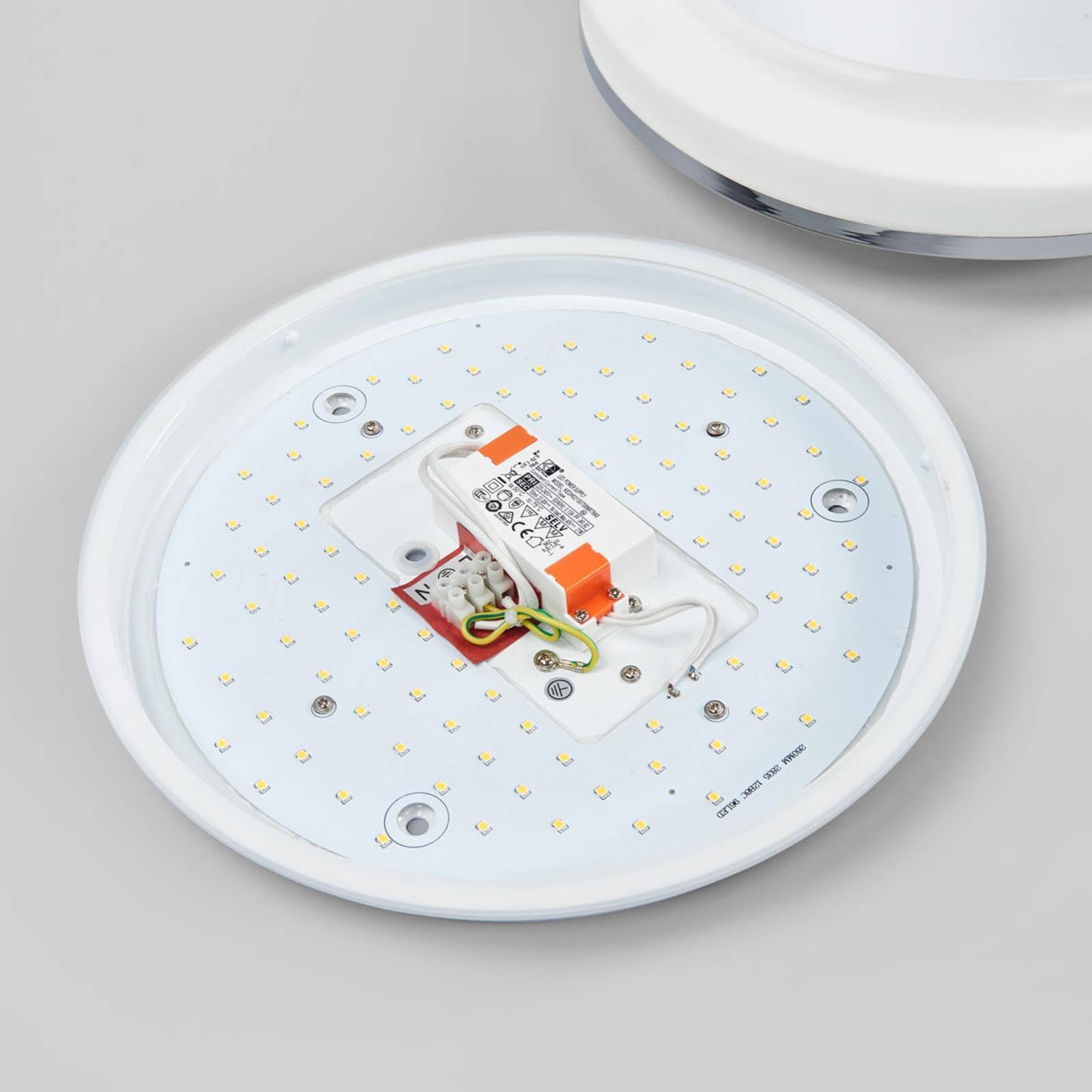 Lindby LED Deckenlampe Lyss (spritzwassergeschützt (Modern) in Weiß aus Glas (1 flammig,) - Bad Deckenleuchte Lampe Badezimmerleuchte