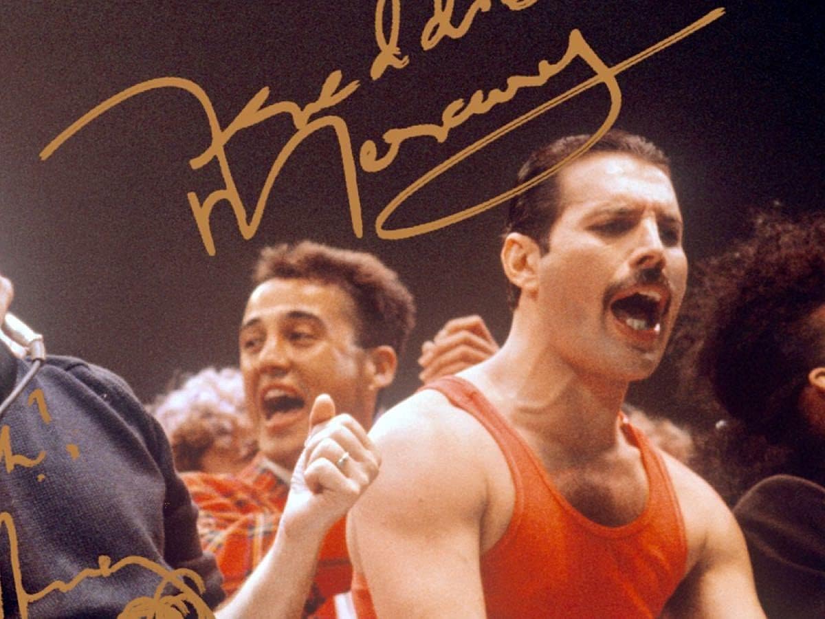 Amazon ポールマッカートニー フレディマーキュリー フレーム付き サインフォト Live8 1985 ビートルズ Queen おもちゃ おもちゃ Amazon ポールマッカートニー フレディマーキュリー フレーム付き サインフォト Live8 1985 ビートルズ Queen おもちゃ おもちゃ