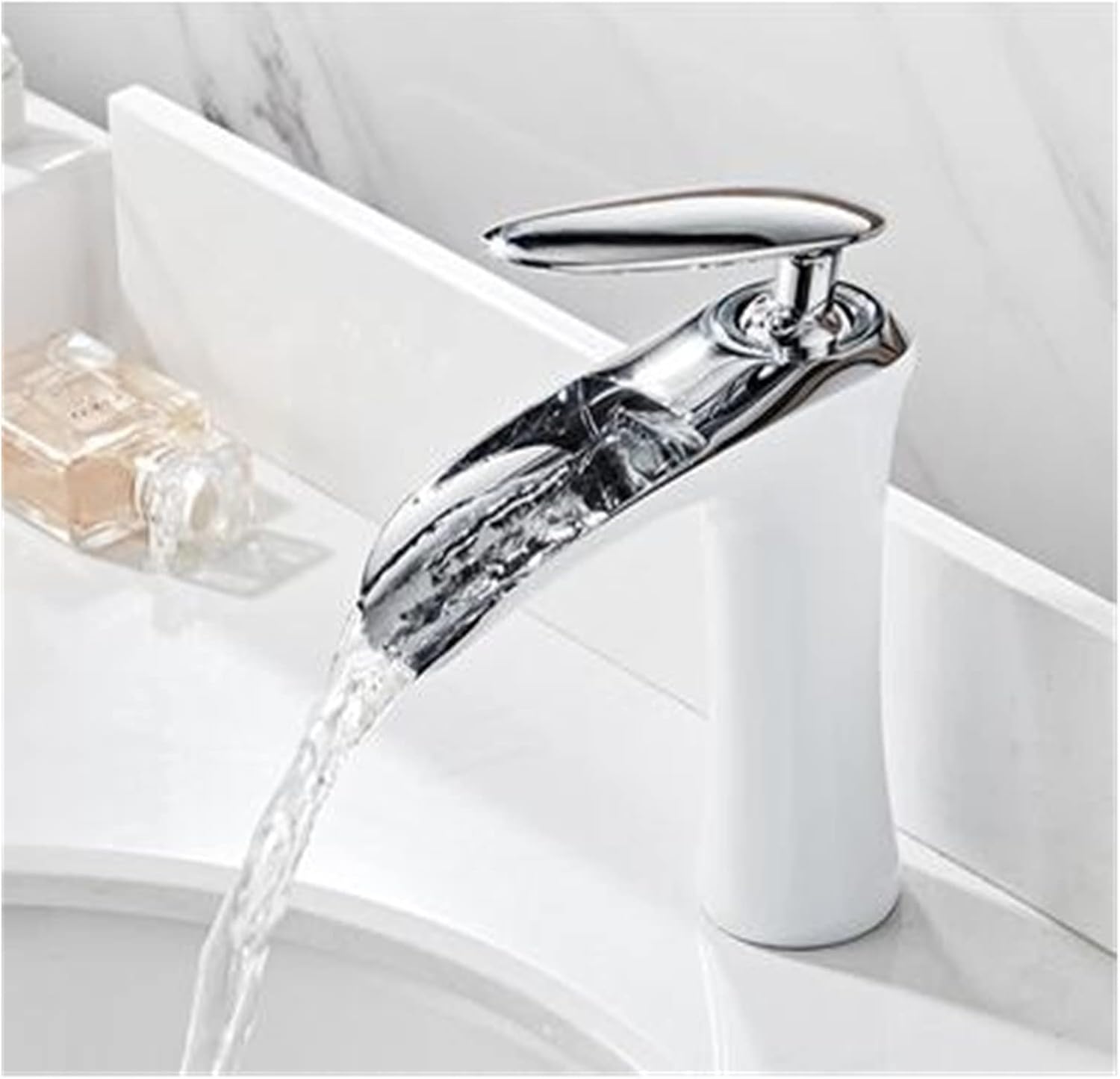 Bathroom Gold Lavatory Waterfall Faucet hot and Cold Crane Brass Sink