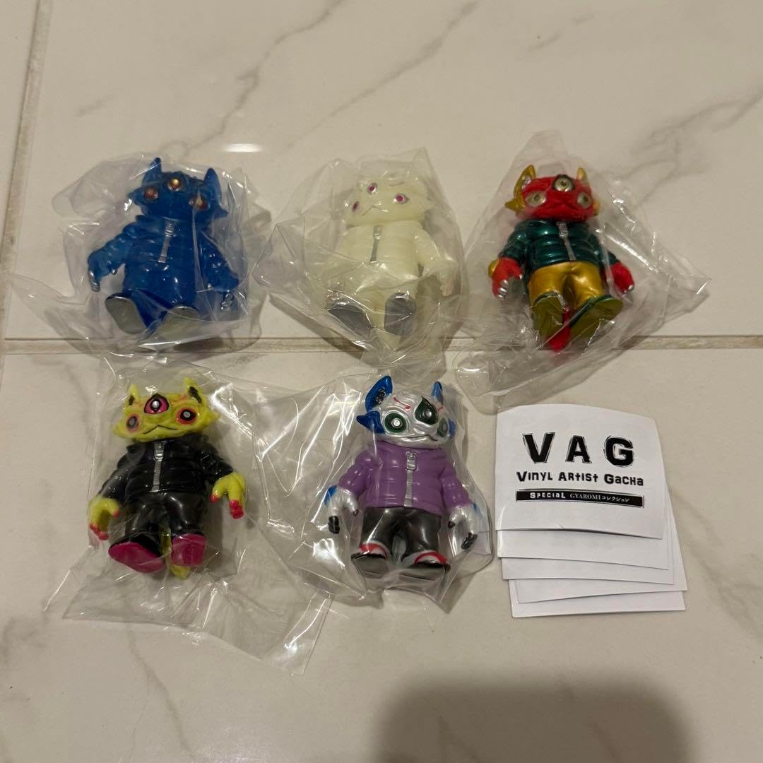 金鍍金 多宝塔 置物 オブジェ 金 ゴールド 寺院 ガラスケース入り 金