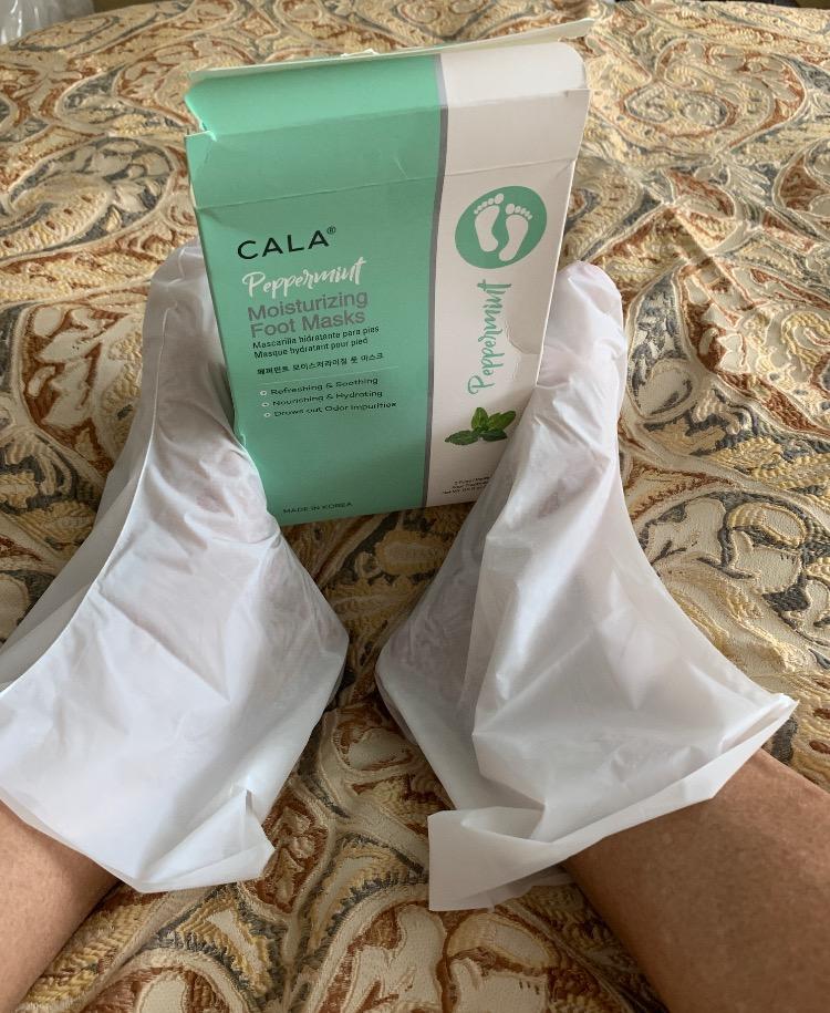 CALA Moisturizing Foot Mask Socks, Shea Butter + Sunflower Seed Oil, Tea Tree & Aloe Hydrating Booties with Urea + Hyaluronic Acid, 3 Pairs, 20-30 Min Treatment