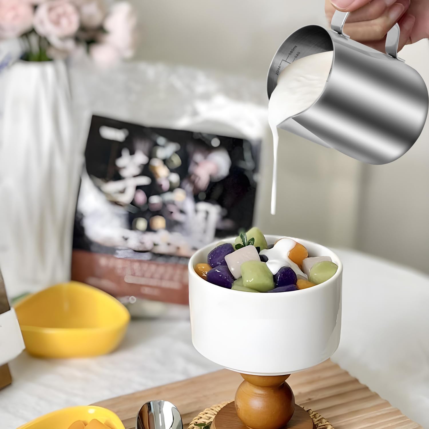 Kichwit Stainless Steel Measuring Cup, Metal Measuring Cup with Handle, 20oz / 600ml / 2.4 Cups - Image 7