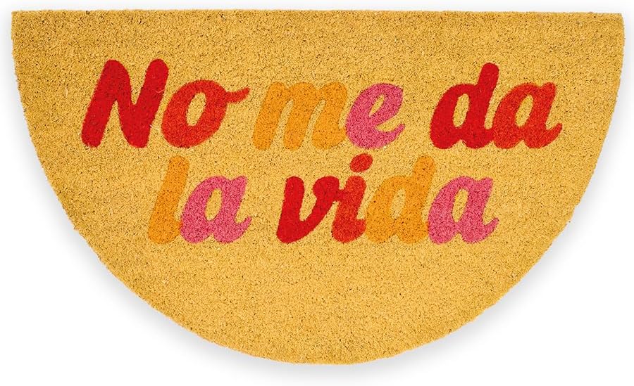 Fisura – Felpudo Entrada casa “No me da la Vida” de Coco con Base Antideslizante de PVC. Felpudo Interior Beige Pintado a Mano. Alfombra Entrada casa con Mensaje Divertido. 70 x 40 cm