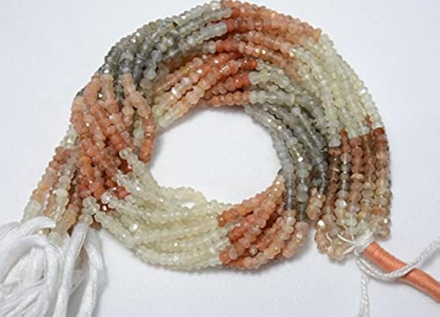 Gemstone beads d'exception en pierre de lune facettée pour joaillerie fine