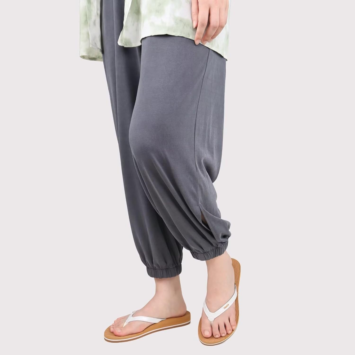 KuaiLu Womens Fashion Flip Flops Ladies Lightweight Summer Beach Yoga Mat Thong Sandals with Comfortable Arch Support - Image 2