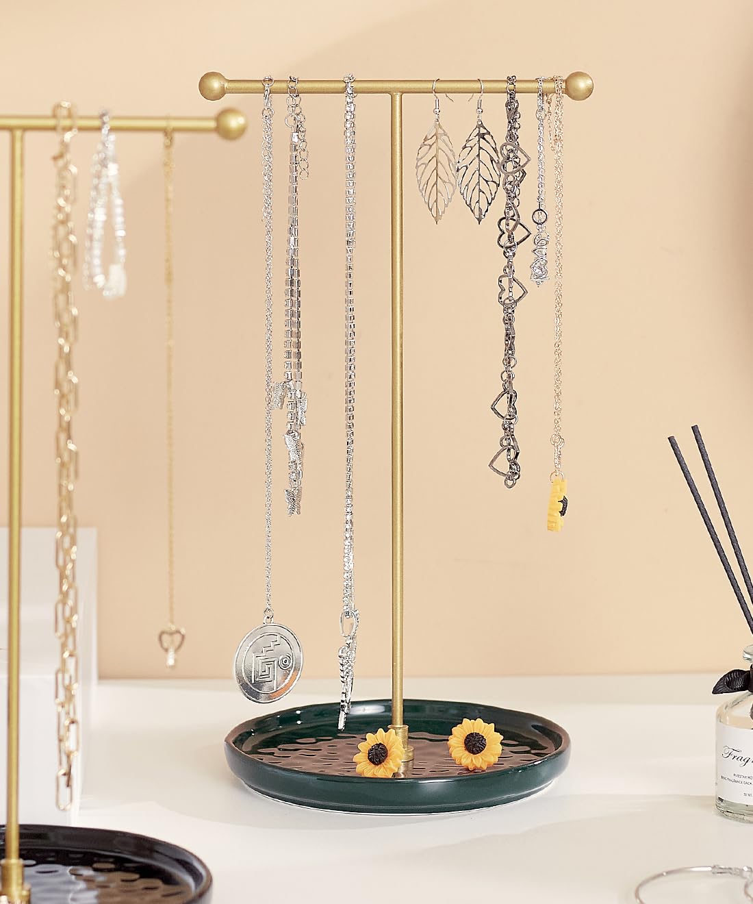 VROOMIUM Necklace Holder Stand - 6in Ceramic Base X 1ft Height, Aesthetic Decor for Bedroom, Jewelry Organizer for Necklace, Bracelets, Rings, Exhibidor de Collares- Elegant Green