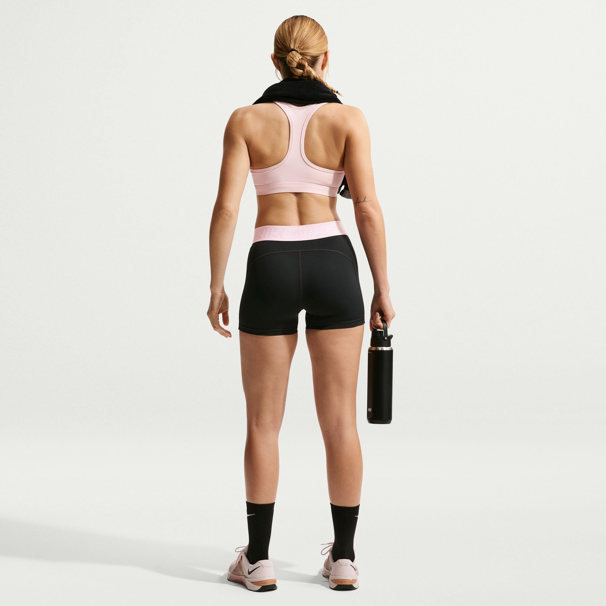 NIKE Nike Pro Bike Shorts (Ca. 7,5 Cm) Mit Mittelhohem Bund Für Damen - Shorty Kobiety