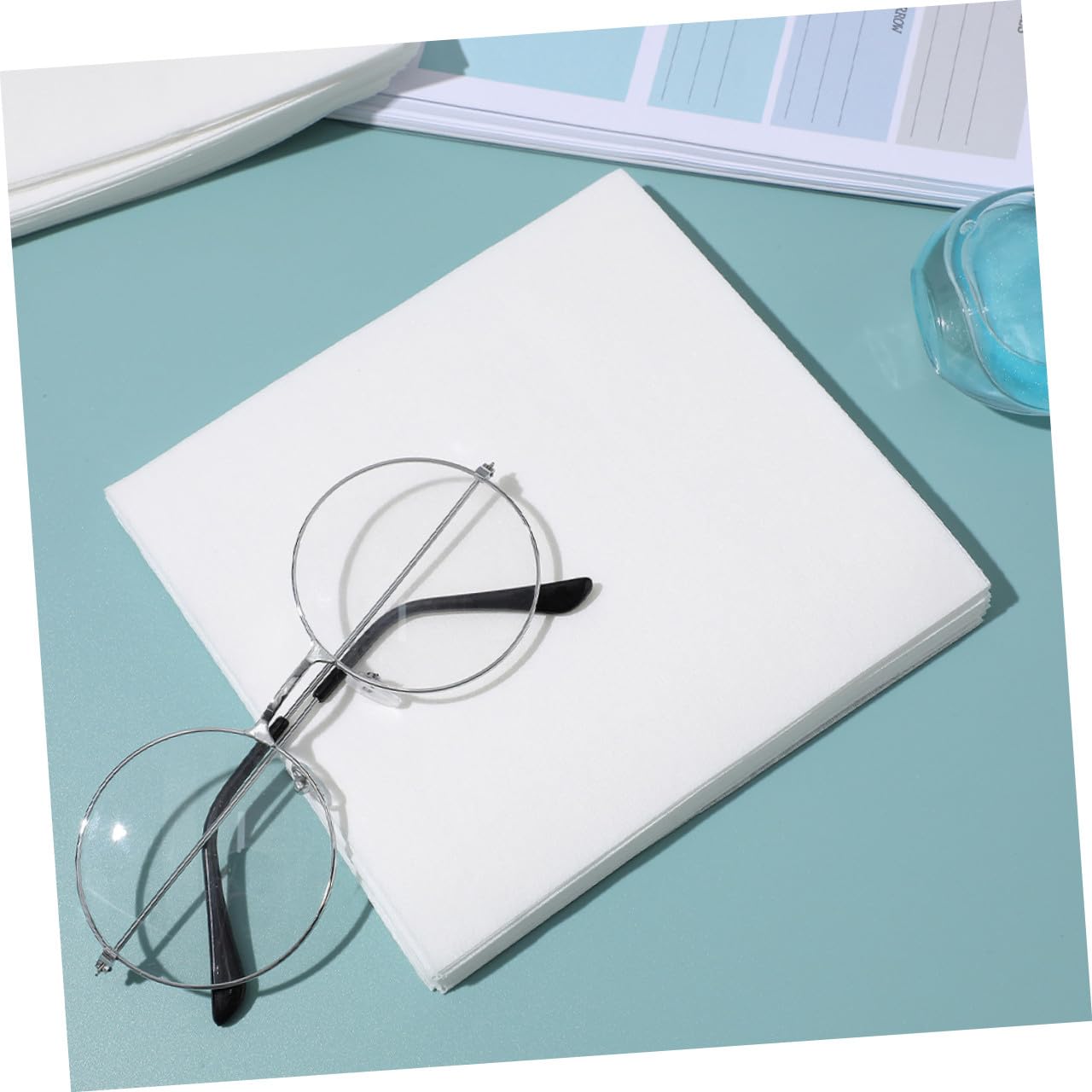 Beaupretty Lot de 1200 Lingettes Non Tissées pour Nettoyage de Lentilles de Lunettes et Écrans, Haute Absorption D'huile, sans Fibre, pour Laboratoires et Centres Médicaux