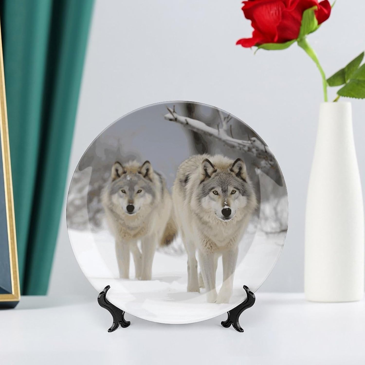 Two Wolves Walking in The Snow Bone China Decorative Plate with Display Stand, Ceramic Ornaments Plate for Wall Hanging, Personalized Porcelain Plates for Office, Living Room 8inch
