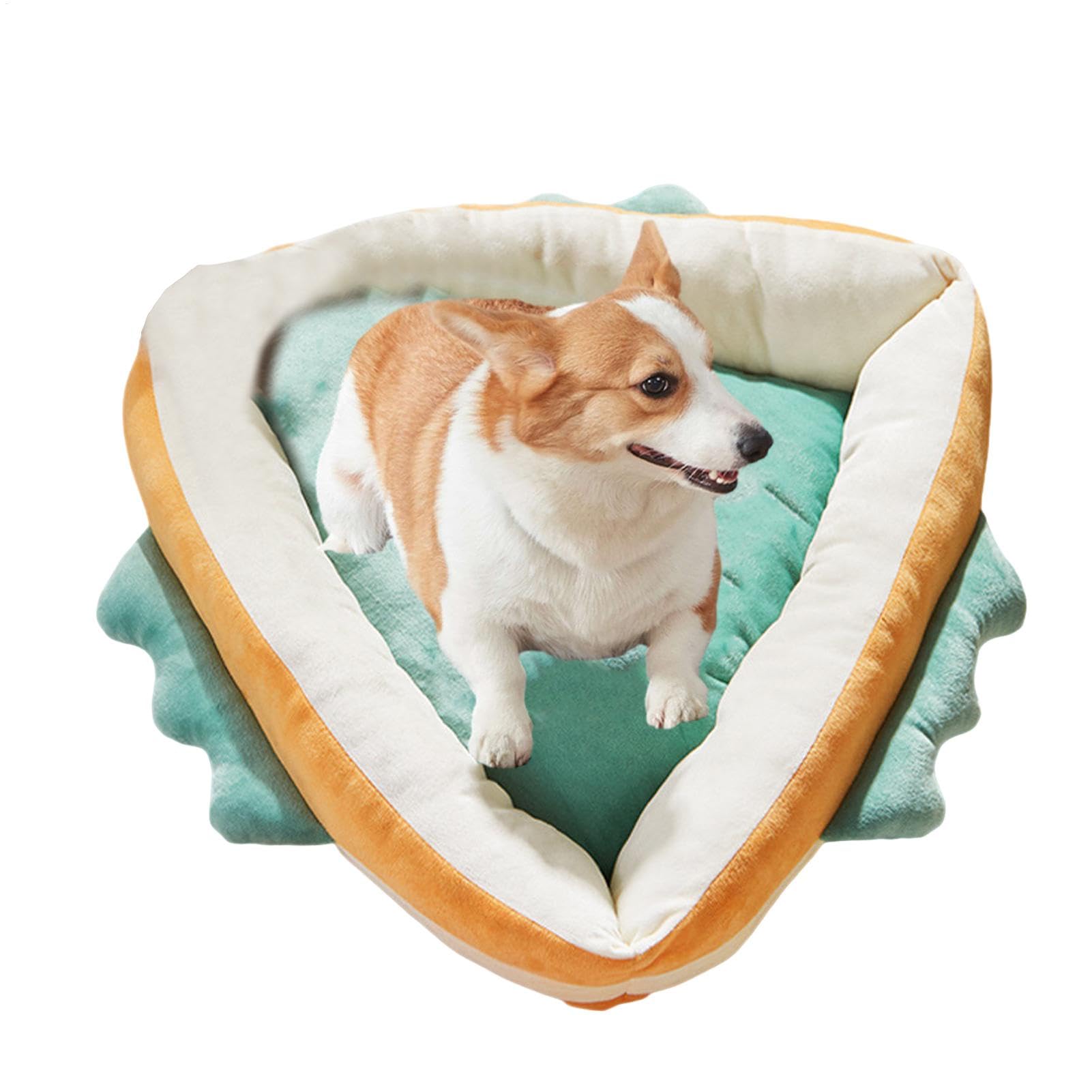 Coussin pour chats triangulaire idéal pour les siestes sur le parquet