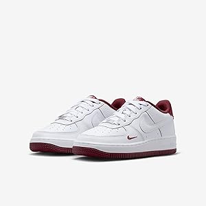 Amazon.com | Nike Air Force 1 LV8 Older Kids' Shoes (HF0952