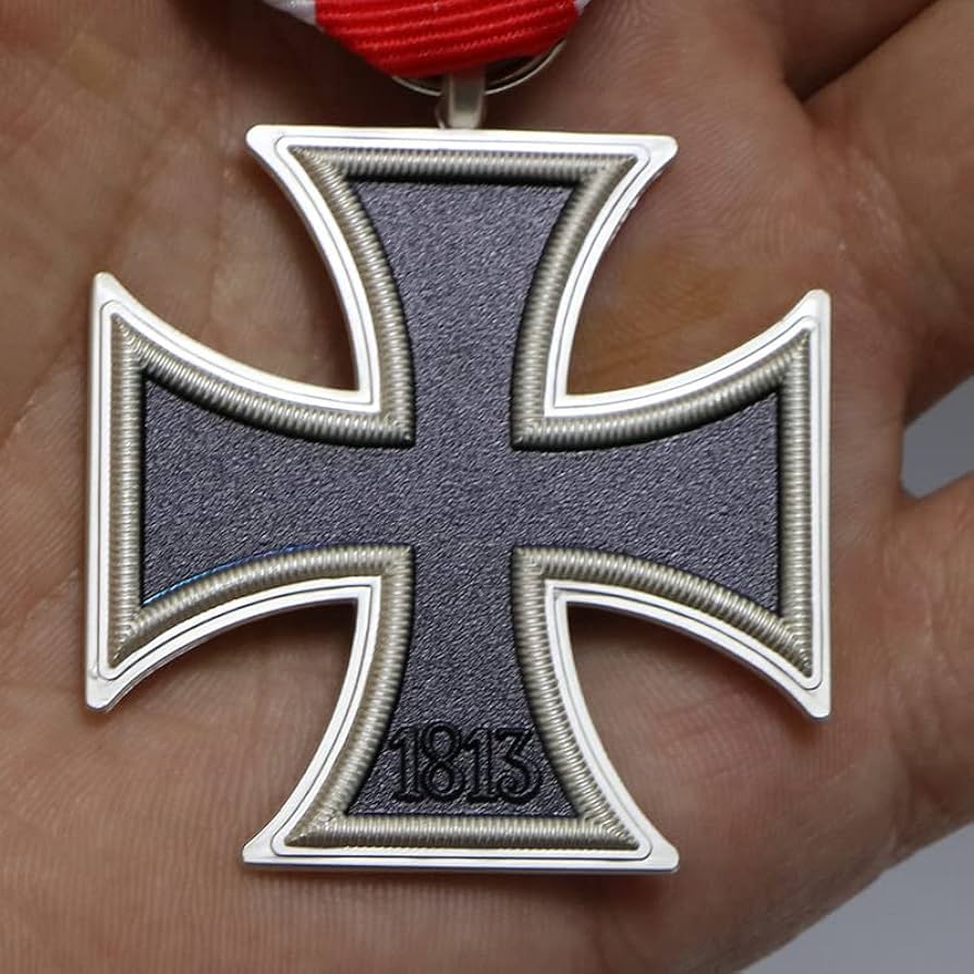 Amazon.co.jp: ソビエト鉄十字勲章外国勲章バッジ : ホビー