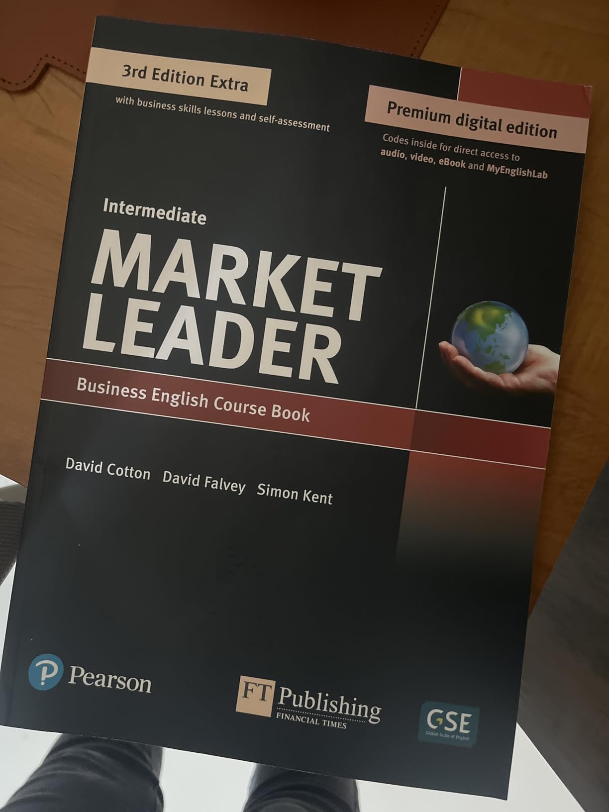 Amazon | Market Leader Extra (3E) Intermediate: Coursebook with DVD ROM ...