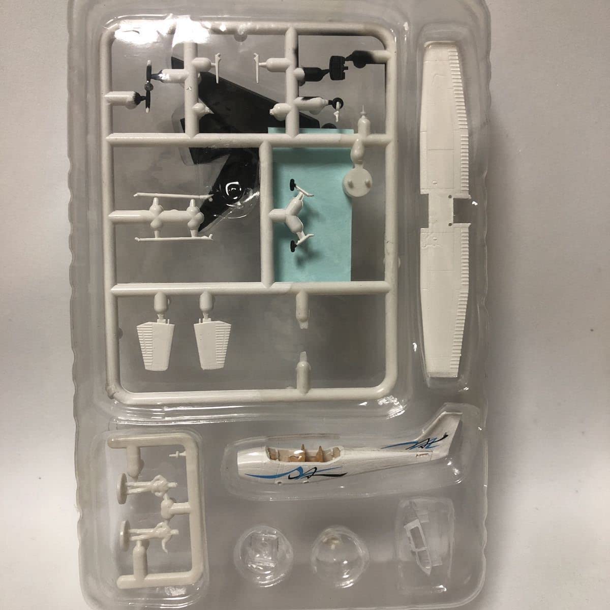 Amazon.co.jp: セスナ172 スカイホーク 1/144#E 朝日航空 JA80AP ハイ