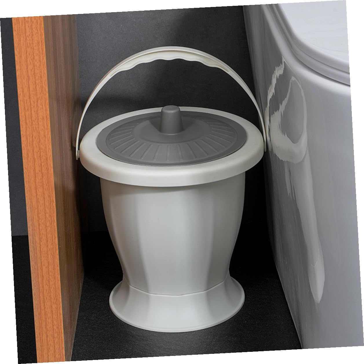 POPETPOP Vaso Usare, p e Urinare Portatile in Plastica Coperchio Facile per Adulti e Anziani, Adatto Casa e Viaggio