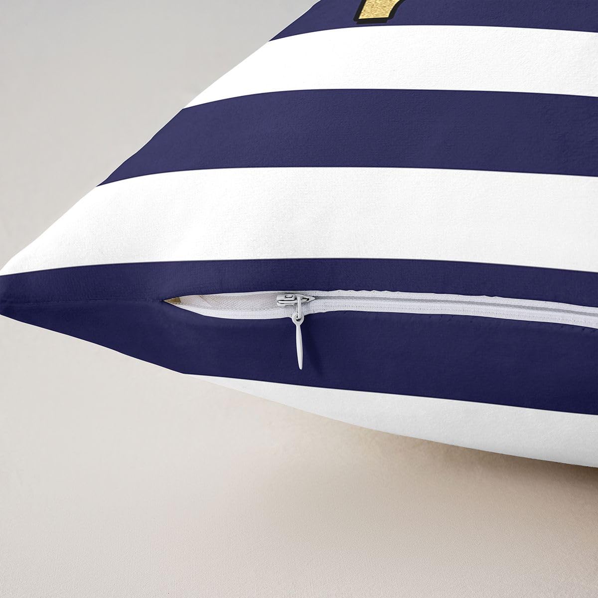 Homemissing Set di 4 federe per cuscini quadrate con monogramma lettera X, a righe blu navy, con iniziale in lamina d'oro, personalizzate, tema classico preppy, 45 x 45 cm