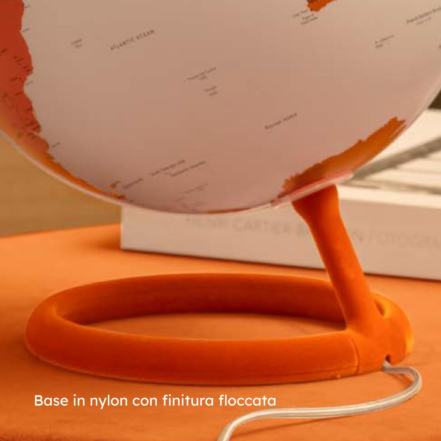 Tecnodidattica Atmosphere Evolve Velvet Corniola - Mappamondo dal Design Scandinavo con lampada a colori, Cartografia Politica in lingua inglese, Diametro 30 cm e Made in Italy