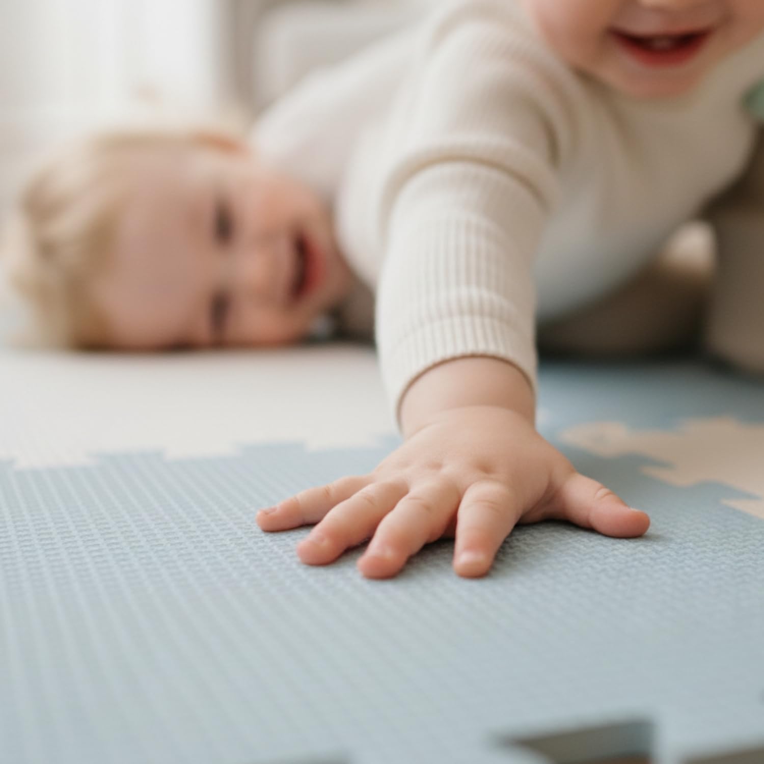 LittleTom 36 Piezas Alfombra Bebé desde el Primer Mes - 30x30 Colchoneta Bebé Suelo - Alfombra Puzzle Bebé - Alfombra Bebe Acolchada Plegable Alfombra Infantil Alfombra Puzzle Bebe Alfombra Niños Foam