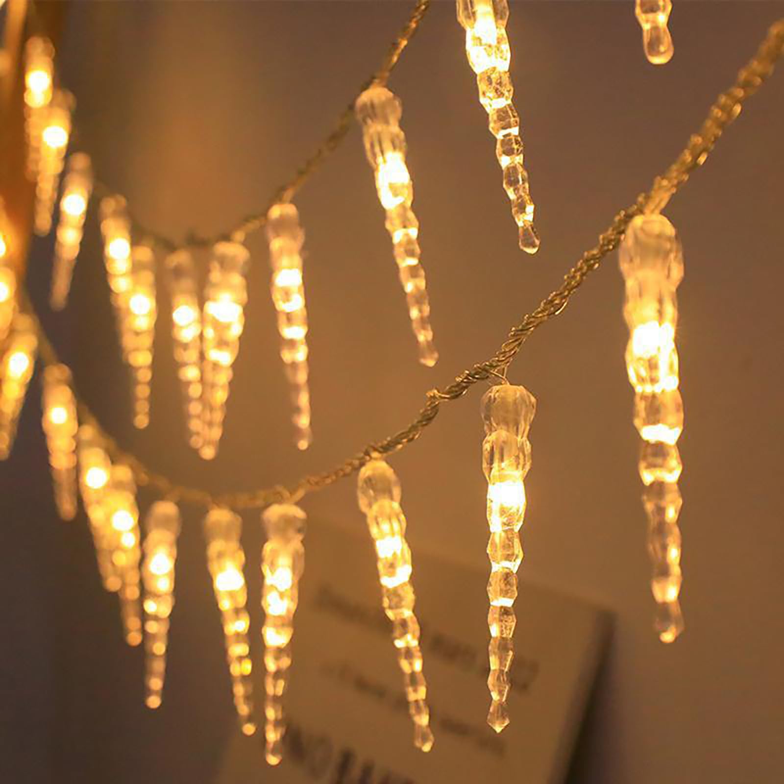 KINGCOO LED Icicle Twinkling Ice Cone String Lights Window Hanging Fairy Lights Battery Operated for Garden Outdoor Indoor Home Christmas Tree Wedding Winter Decorations (6M 40LED Warm White)