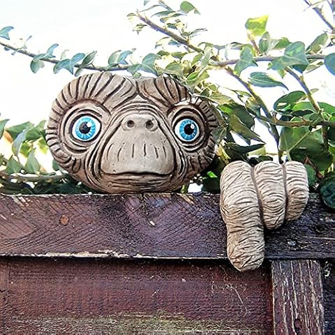 Romeeton Unique E.T Alien Garden Statue Cover
