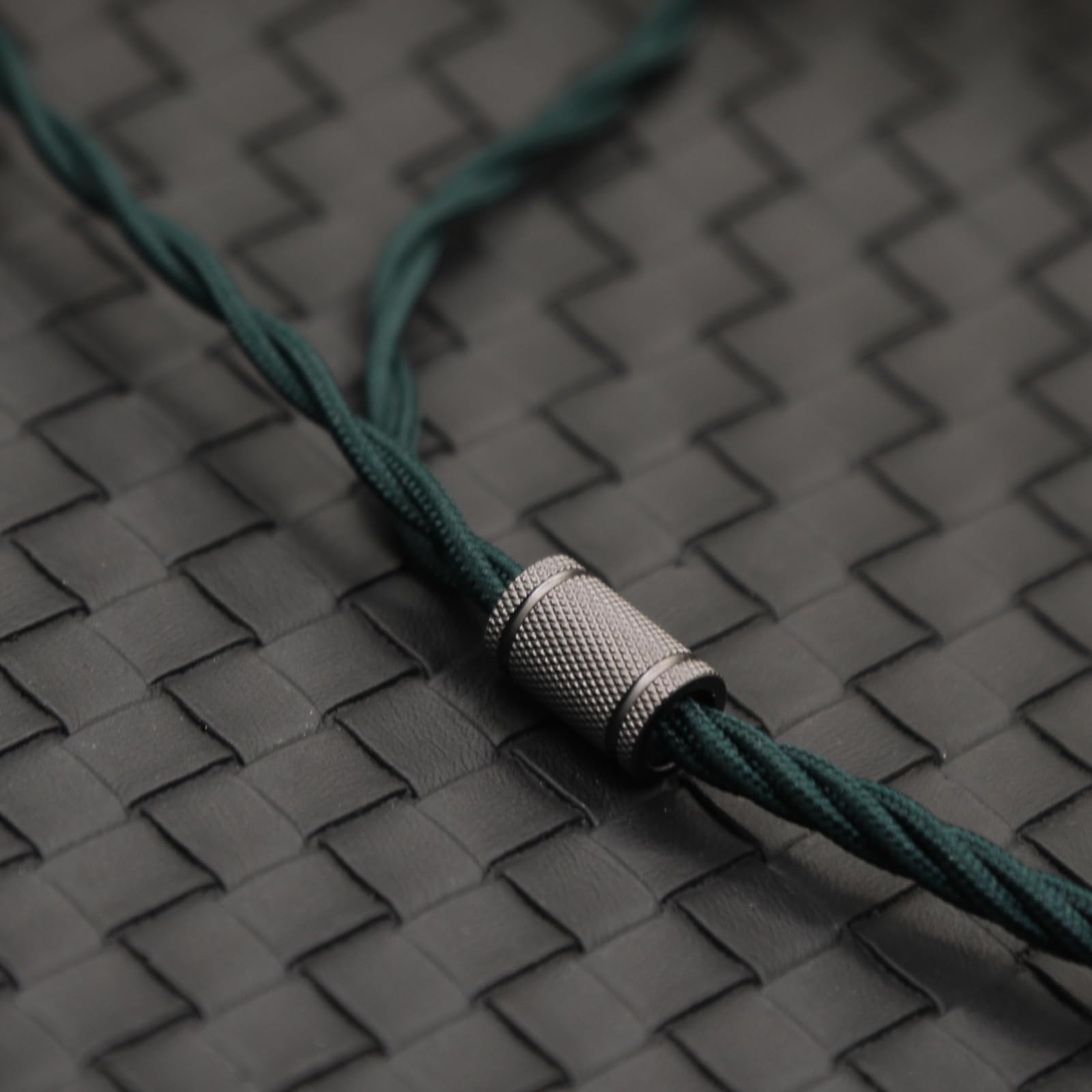 Quad-Strand - Cable de actualización de auriculares trenzado circular de nailon verde oscuro (202512002-1)