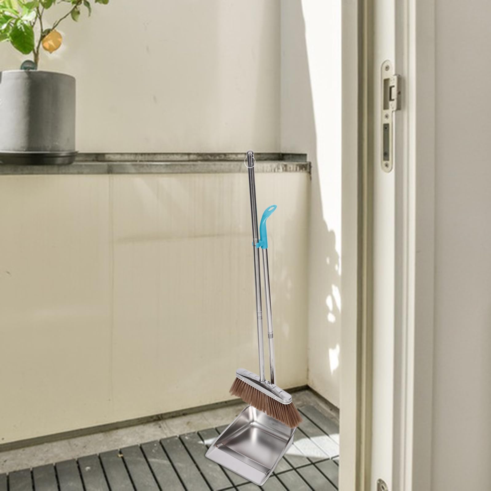 1set Scopa e Paletta in Acciaio Inox con Paletta Anti-Vento e Spazzola per Pulizia Pavimenti Interni ed Esterni per Casa Garage e Giardino
