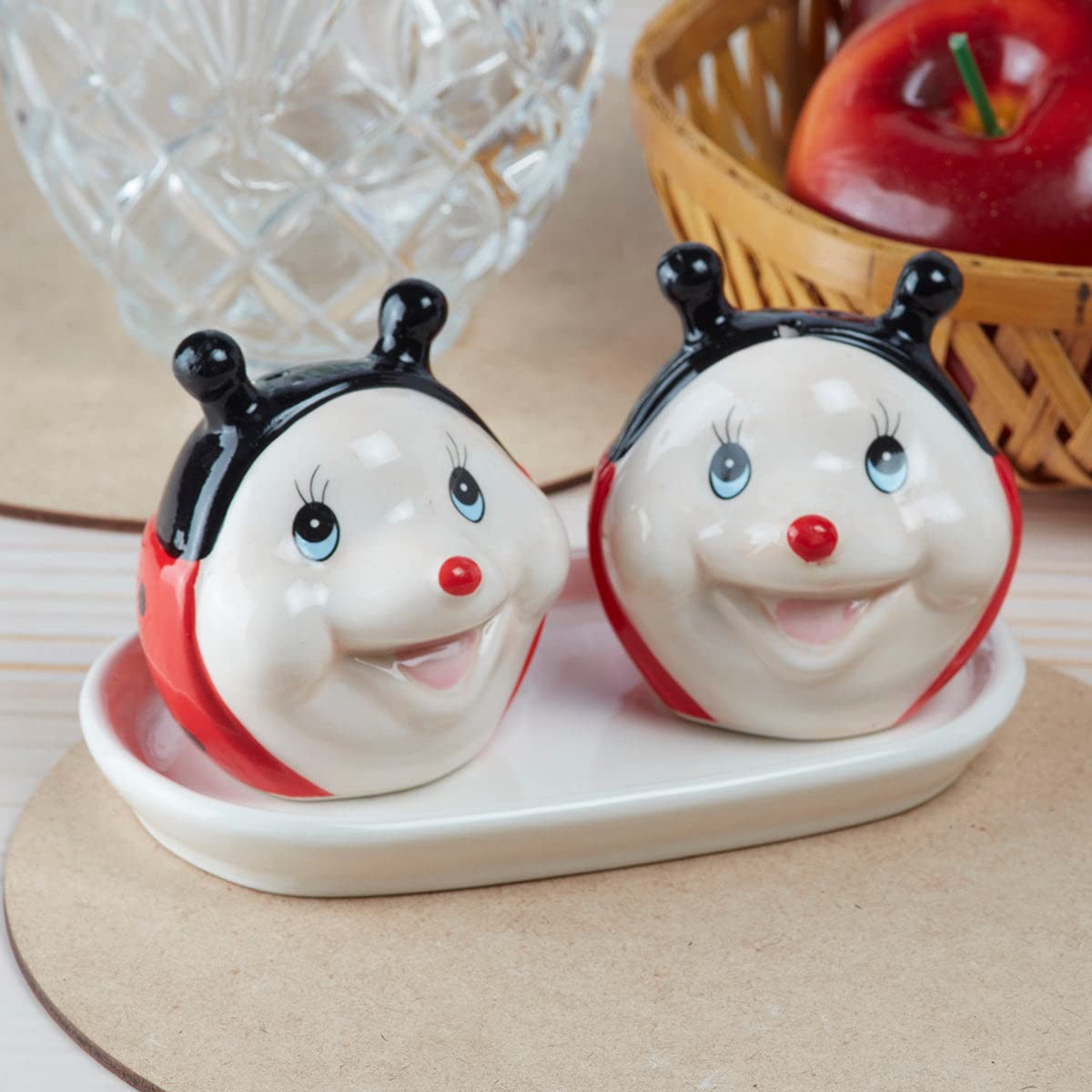 Kookee Ceramic Salt and Pepper Shakers Set with Tray – Elegant Namak Dani, Spice Sprinkler & Dispenser for Dining Table, Kitchen & Restaurant Use, Lady Bug Design, Red Black (8568)
