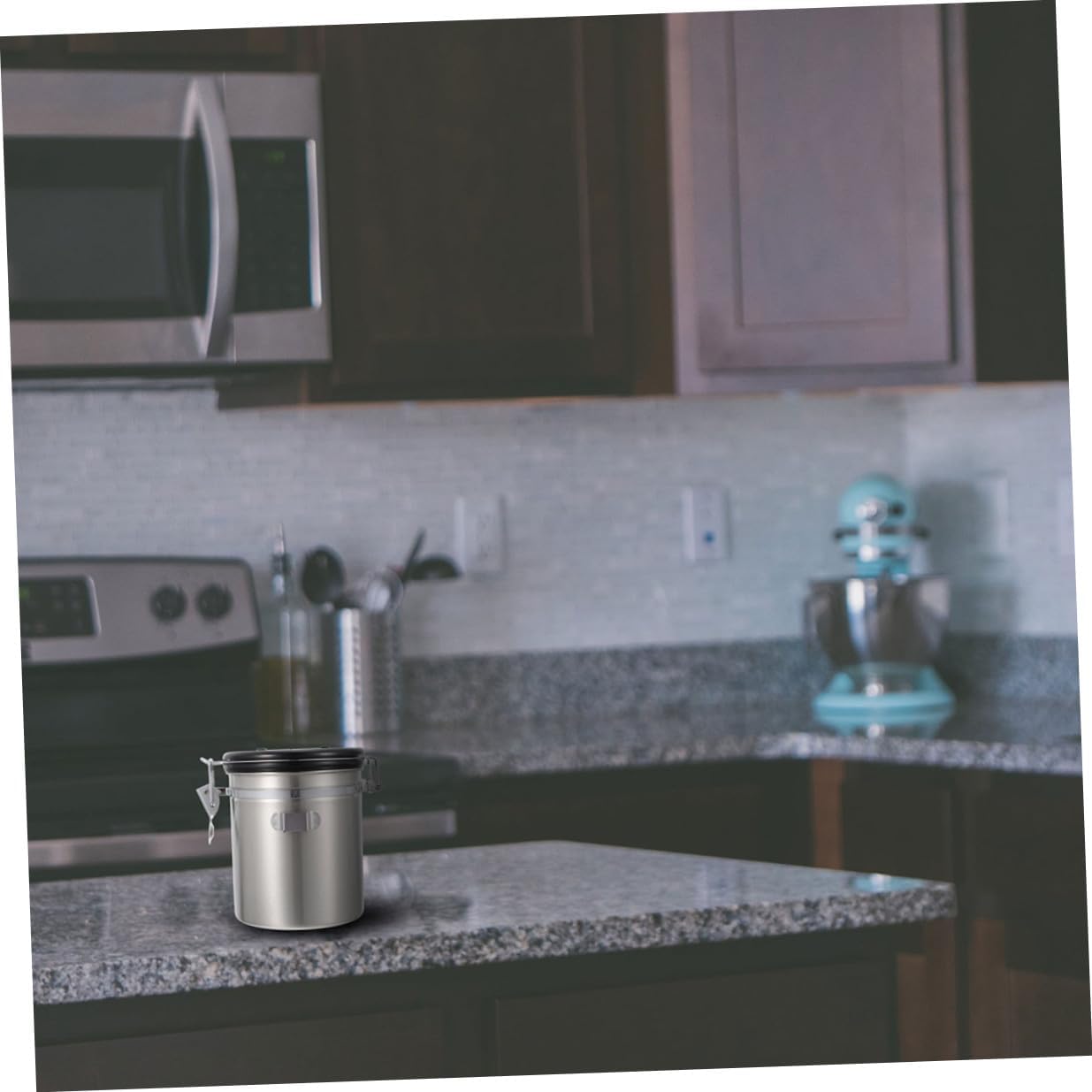 Cat Food Sealed Canister with Spoon, Airtight Stainless Steel Storage Container 1.8l for Pet Snacks and Dog Food Preservation