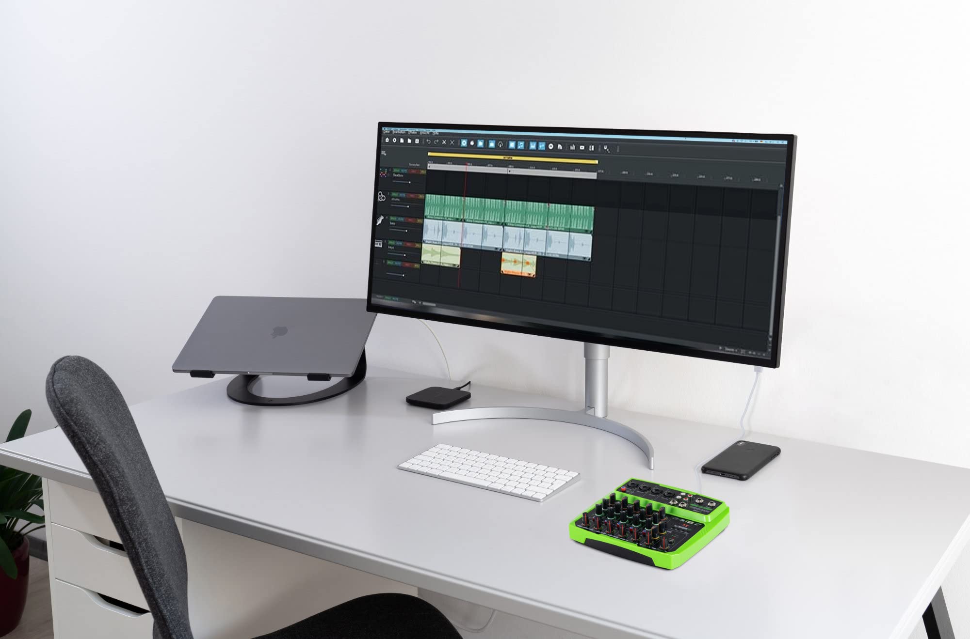 Pronomic Mini6 6-Channel Mixer with Multimedia Player - USB Powered, 4 Combo Jacks, Stereo Input, Bluetooth®, Audio Interface - Green