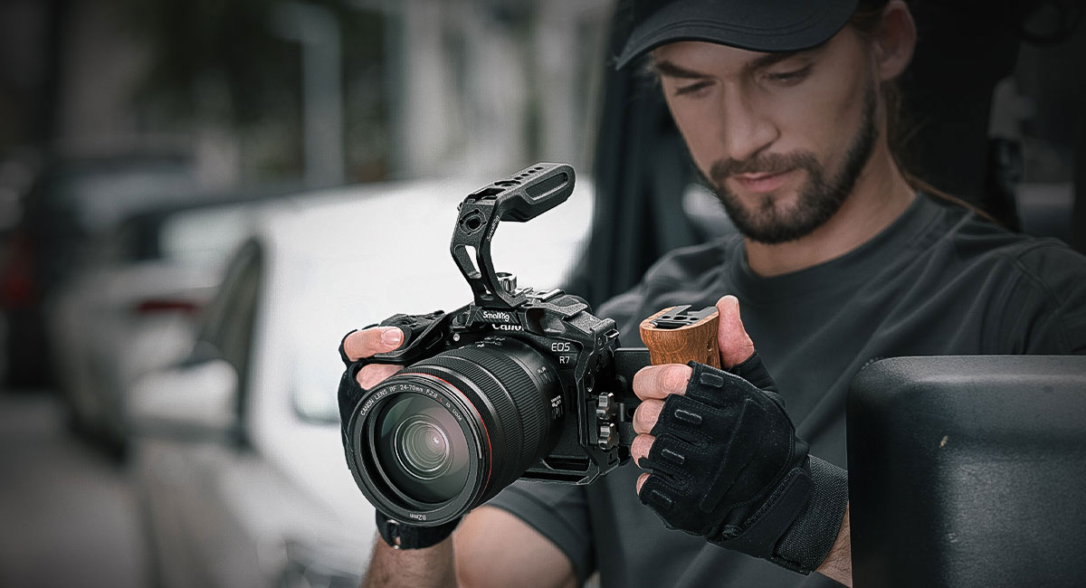 スモールリグ　カメラケージ　Canon EOS R7用 Amazon.com : SmallRig R7 Cage for Canon R7, Aluminum Alloy