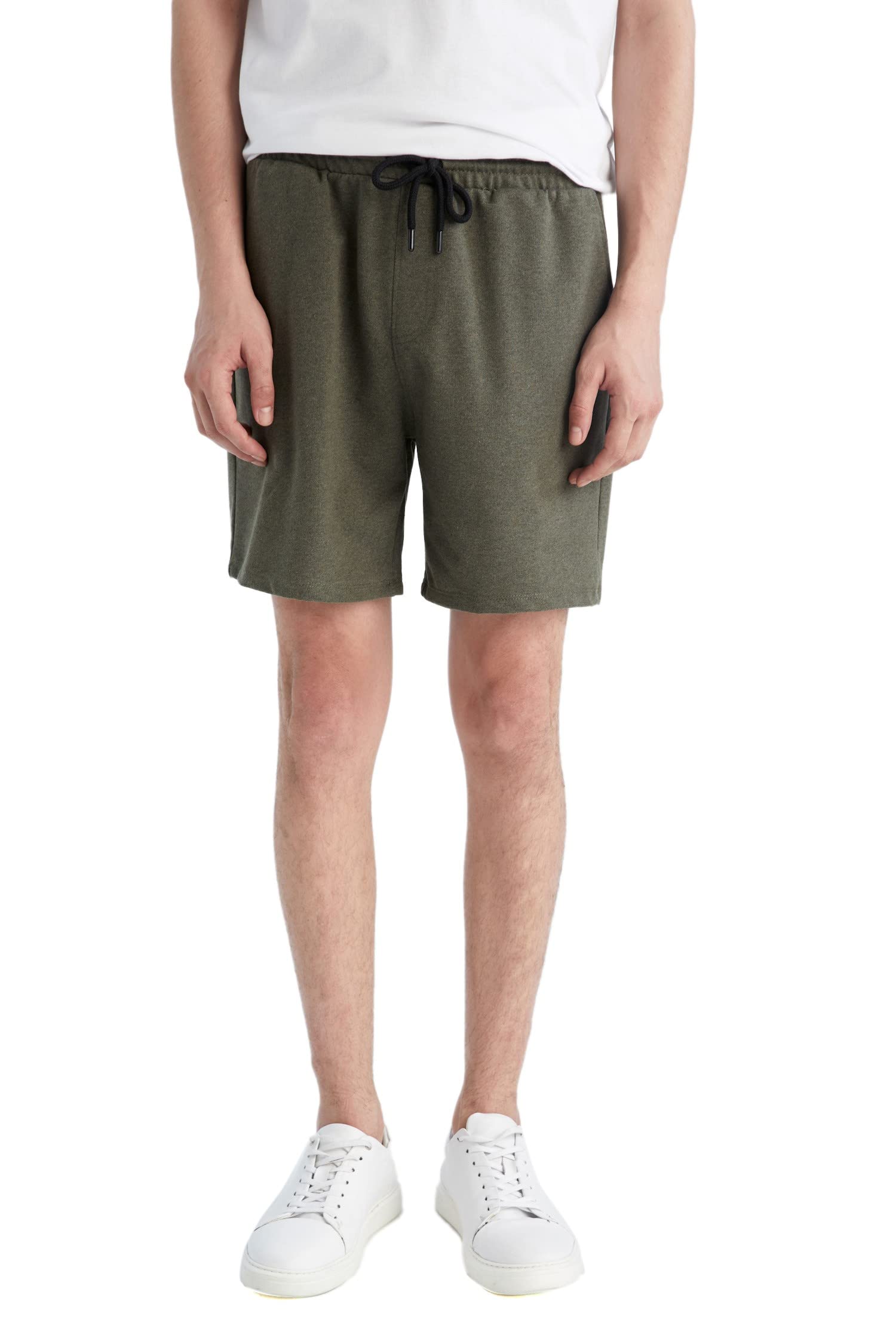 Slim Fit İnce Kumaş Geri Dönüşümlü Şort